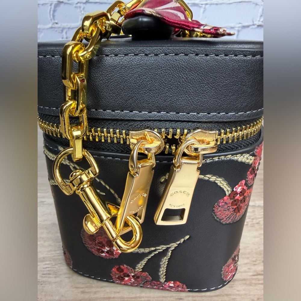 NWT Coach Black and Red Cosmetic Case With Cherry Print CDC13 styled set - Picture 10 of 13